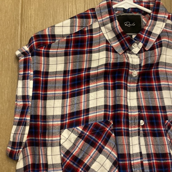 Rails Button Down - Picture 2 of 4